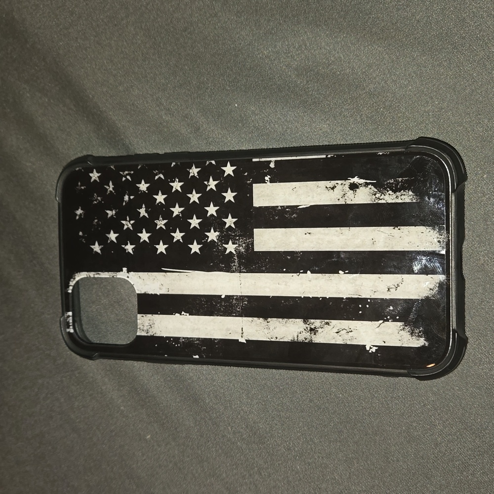 Iphone 11 black and white American flag case